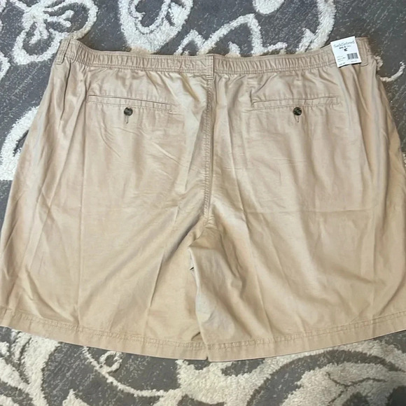 Saddlebred men’s shorts. NWT. Size 46 khaki flat front. Elastic back of waist. - Picture 3 of 3